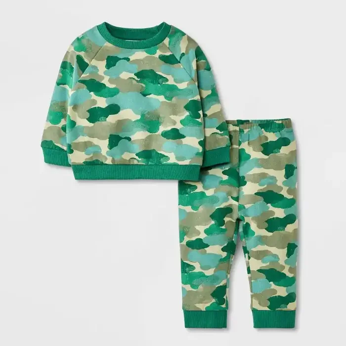 Baby Boys‘ 2pc Camo Print Fleece Sweatshirt & Jogger Pants Set – Cat & Jack™ Green 0-3M
