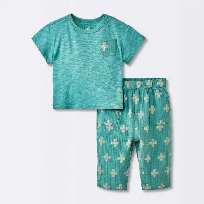 Baby Boys‘ 2pc Plus Graphic T-Shirt & Gauze Pants Set – Cloud Island™ Blue 3-6M