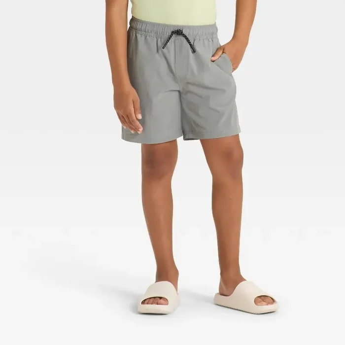 Boys‘ Quick Dry ‘Above the Knee‘ Pull-On Shorts – Cat & Jack™ Gray M