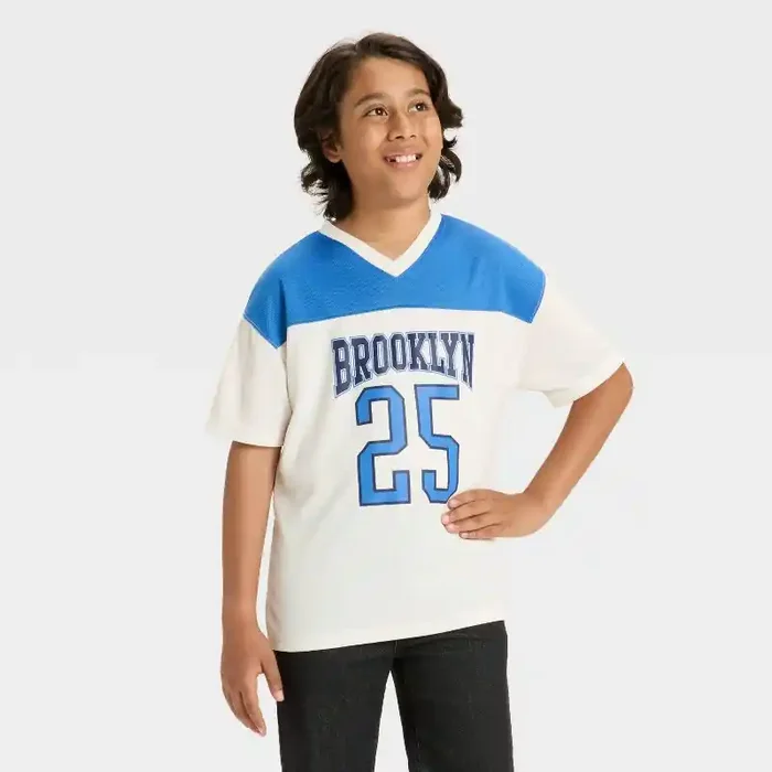 Boys‘ Short Sleeve 25 Printed Jersey – Cat & Jack™ Cream L