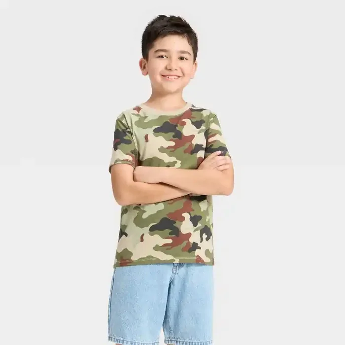 Boys‘ Short Sleeve Camouflage Printed T-Shirt – Cat & Jack™ Khaki/Green M