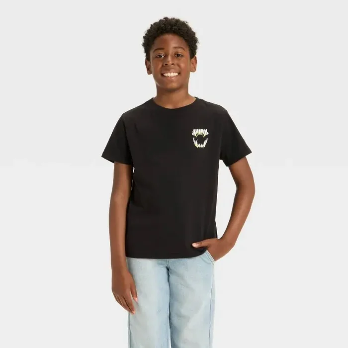 Boys‘ Short Sleeve Halloween “Glow In the Dark” Monster Fangs Graphic T-Shirt – Cat & Jack™ Black L