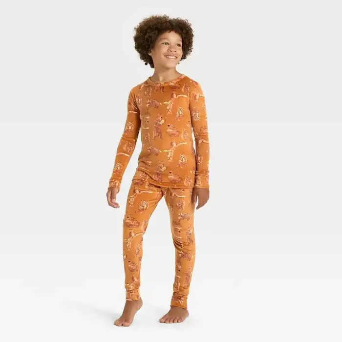 Kids‘ Long Sleeve Snuggly Soft Pajama Set – Cat & Jack™ Brown 12