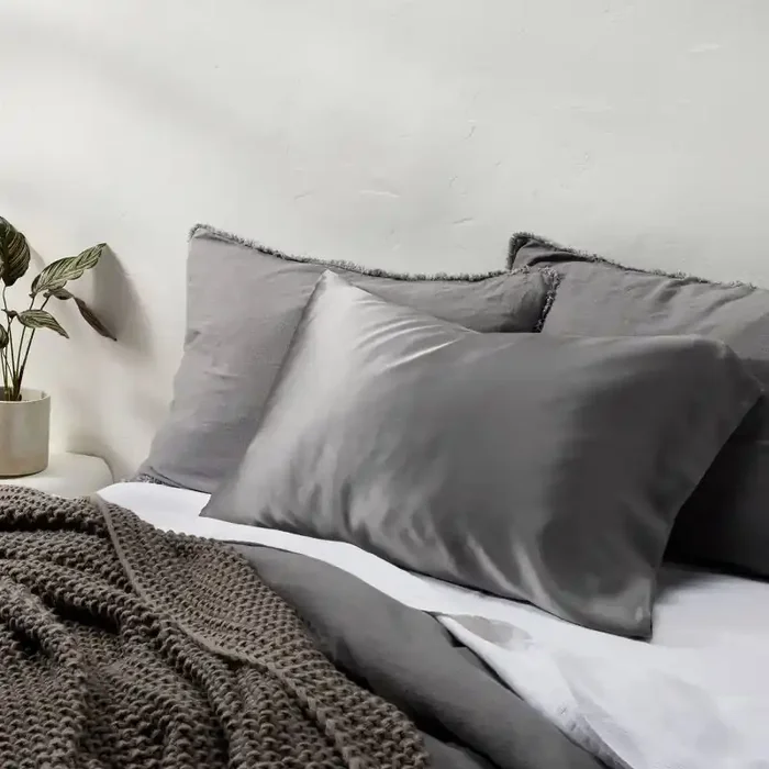 Standard Solid Silk Pillowcase Gray – Casaluna™