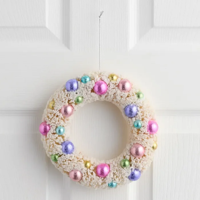 White Retro Flocked Bottlebrush Wreath